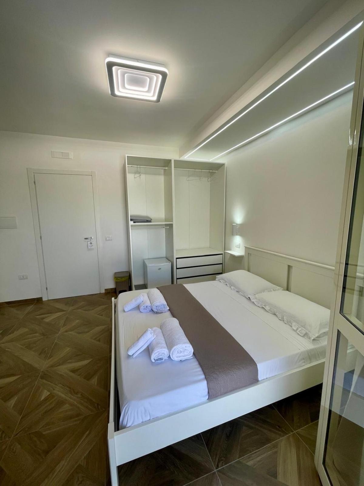 Room 24 Martinsicuro Bagian luar foto